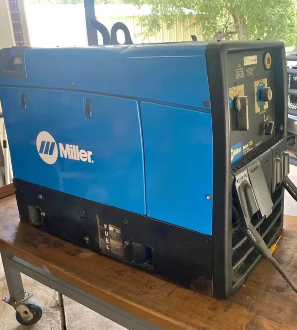 Low hour Miller Bobcat 225 engine-driven welder, welds perfectly, no leads Meldverse