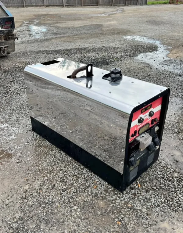 2017 Lincoln Cross Country 300 Welder with Kubota Diesel Engine and Stainless Panels – Meldverse