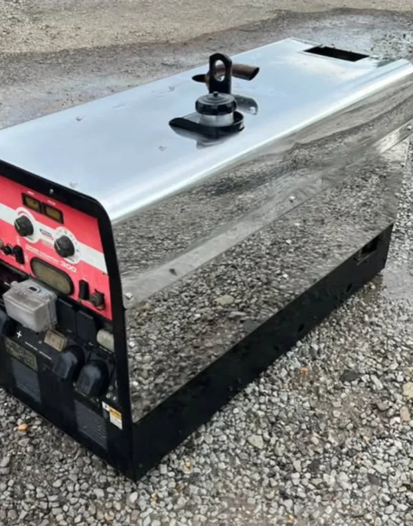 2017 Lincoln Cross Country 300 Welder with Kubota Diesel Engine and Stainless Panels – Meldverse