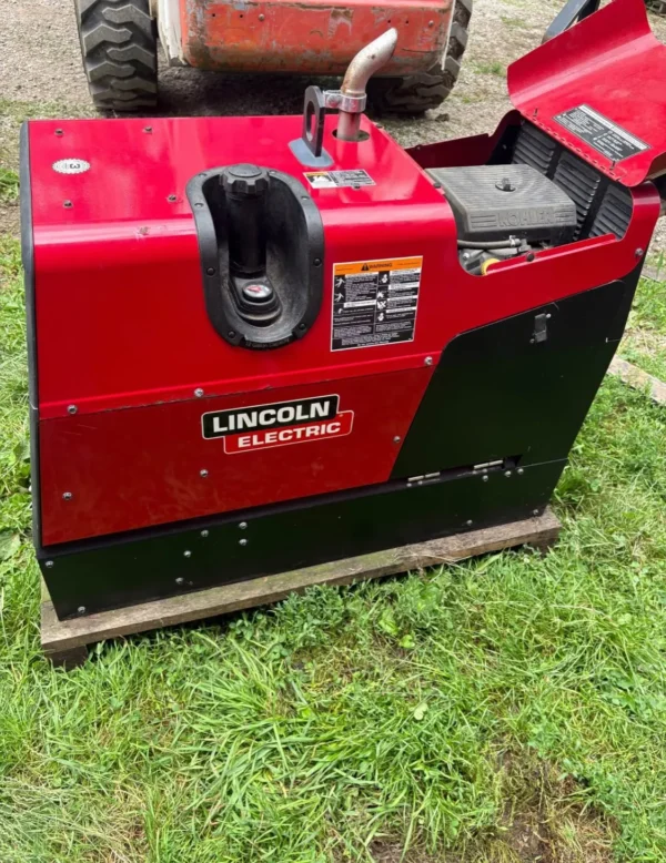 Lincoln Electric Ranger 250 Welder Generator – Only 9.5 Hours – Like New – Meldverse